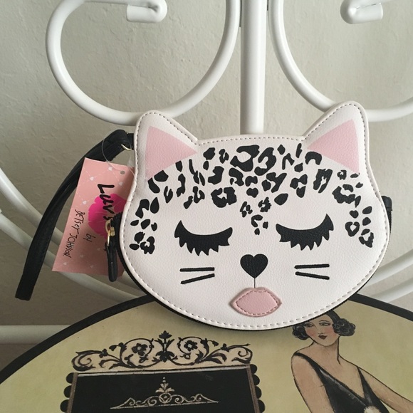 Pair of Betsey Johnson wristlets - Picture 2 of 11